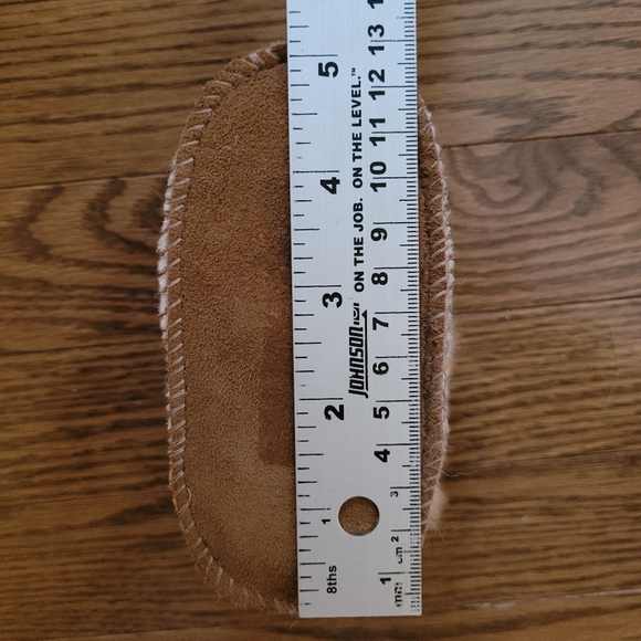 Baby sheepskin booties - Picture 3 of 3